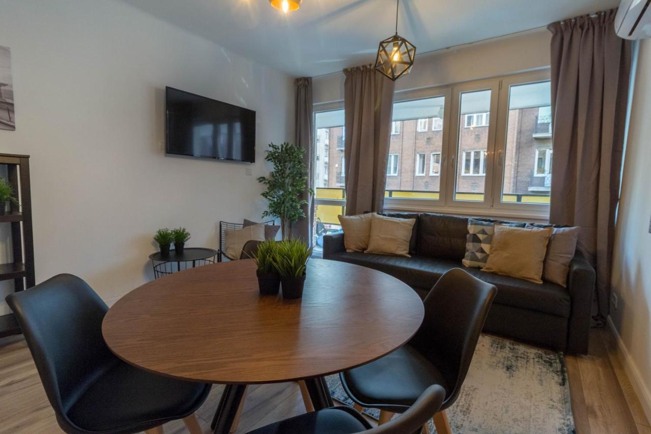 Standard Apartment by Hi5 - Madách Budapest Esterno foto