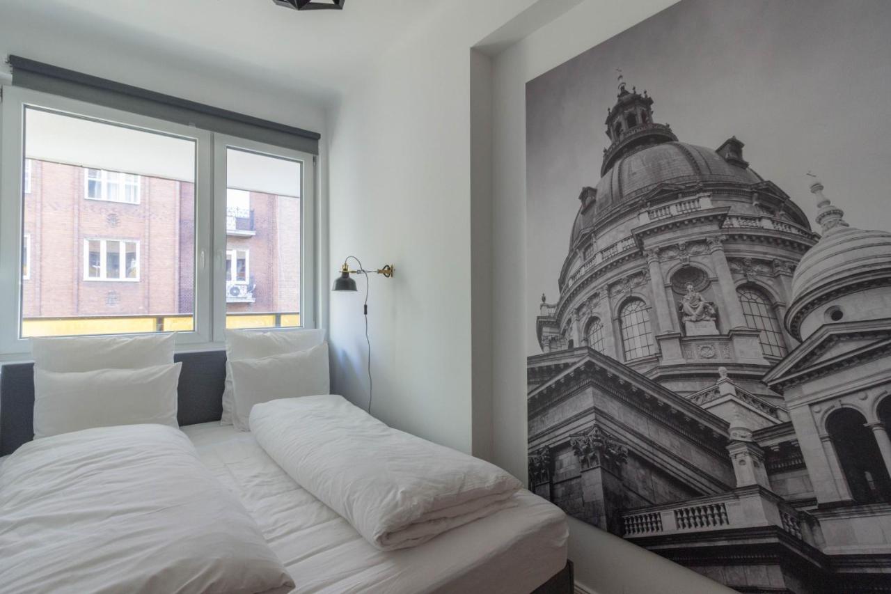 Standard Apartment by Hi5 - Madách Budapest Esterno foto